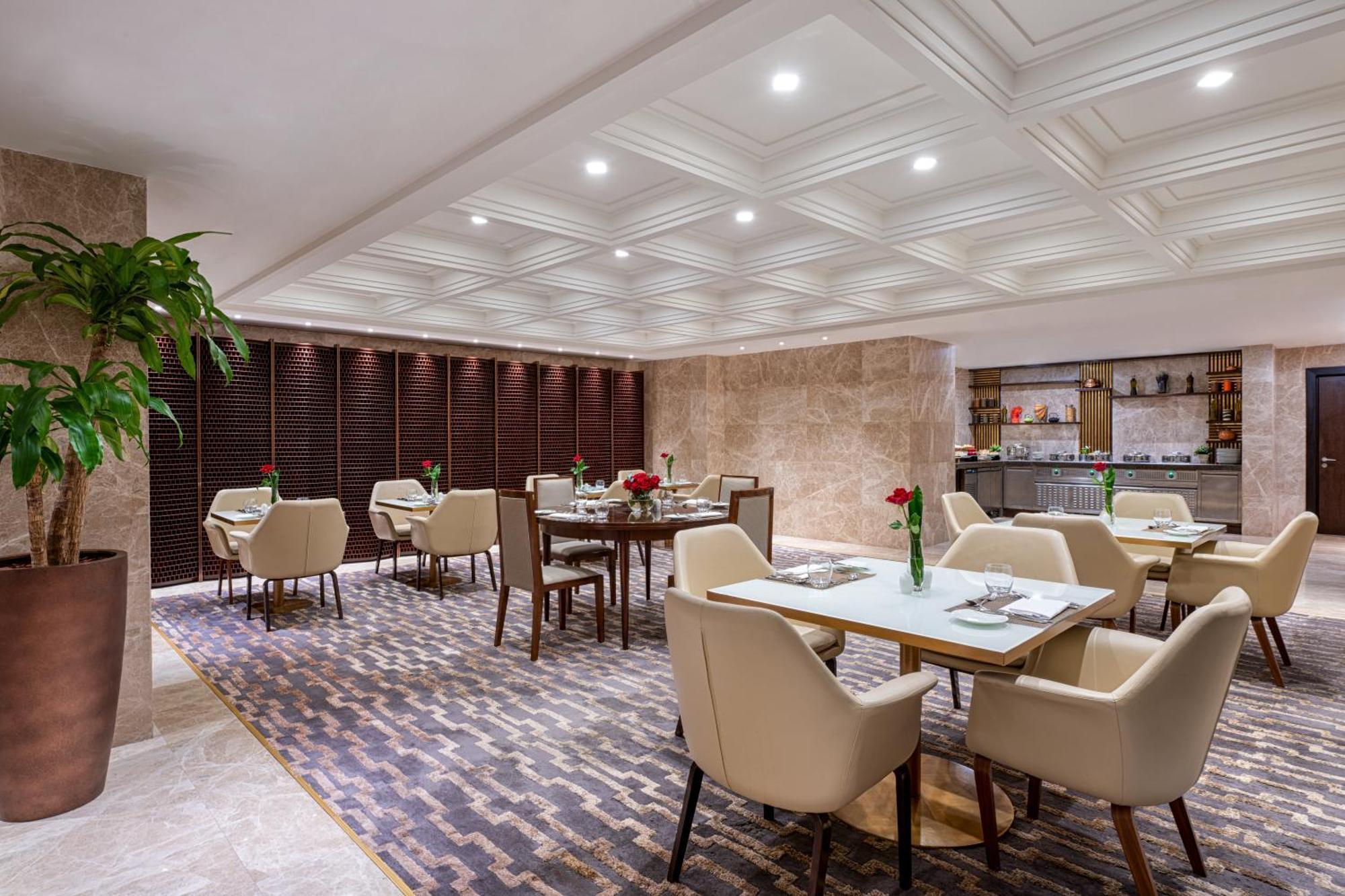 Hotel The Galleria Jeddah, Curio Collection By Hilton 5*